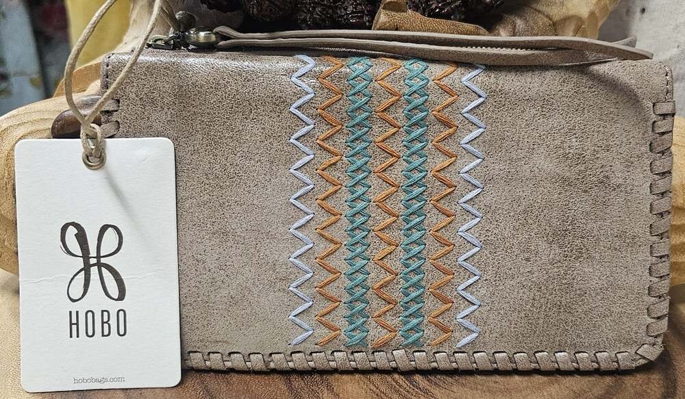 HOBO Foray Large Zip Wallet Hazel Buffed Leather Whipstitch Embroidered NWT